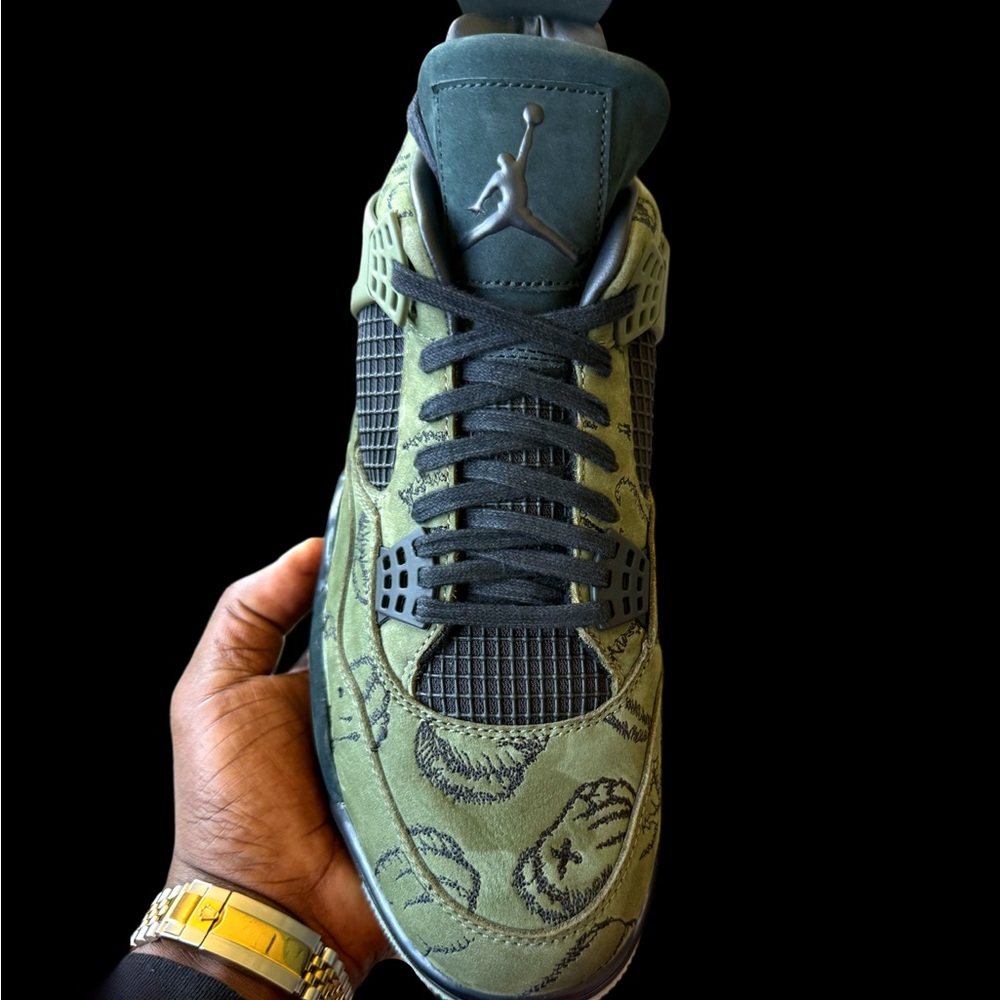 Air Jordan 4  Olive Kaws 4 Sample